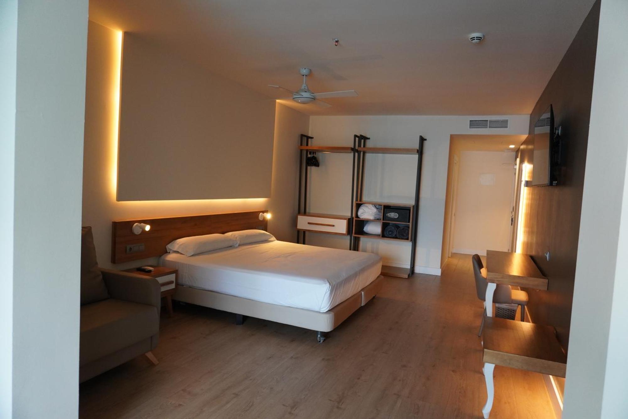 Hotel Brisamar Suites Комарруга Экстерьер фото